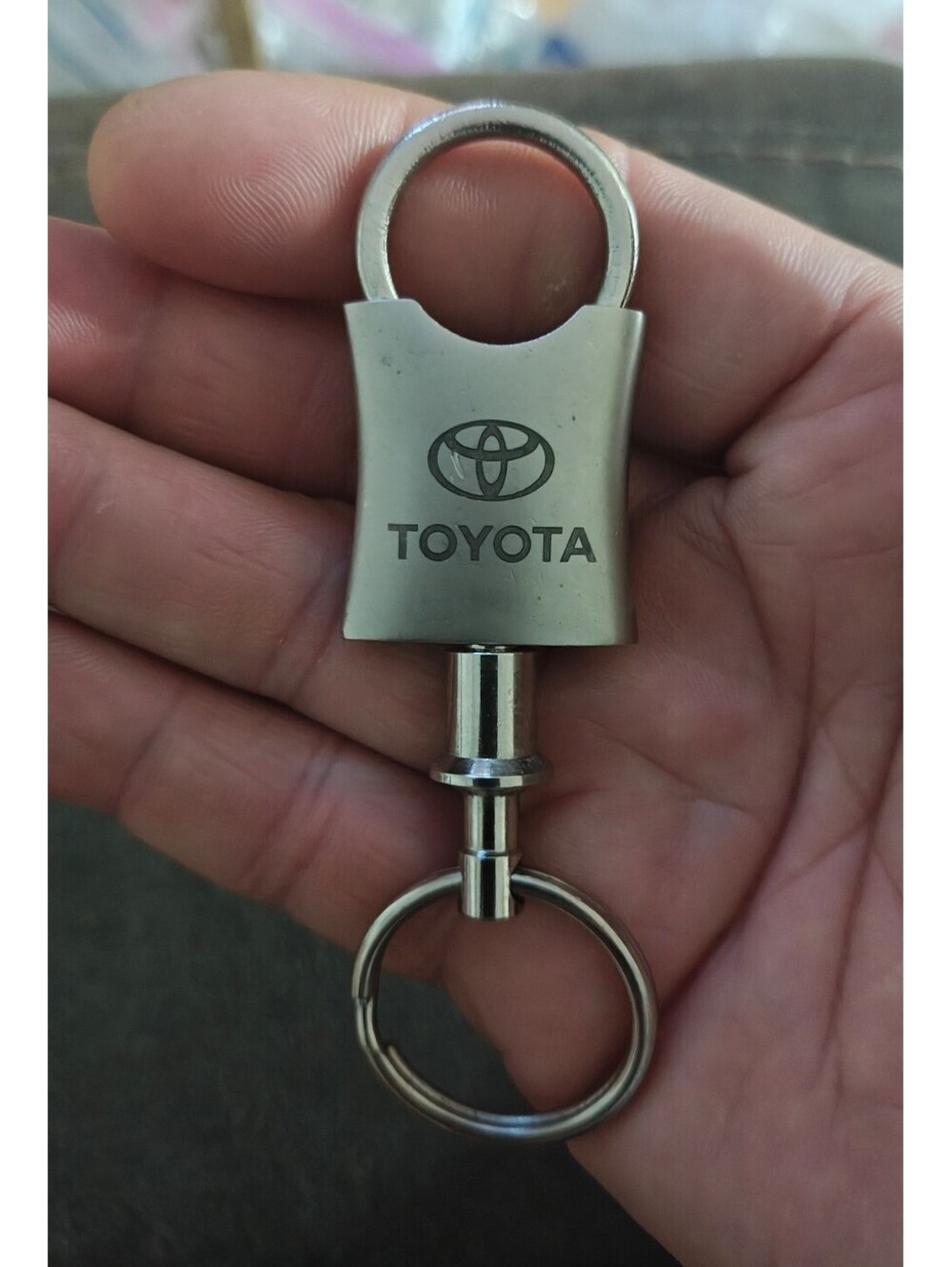 Toyota Auto Gold KCVTOY Valet Keychain